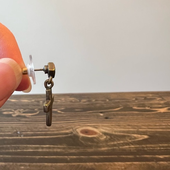 Vintage Style Fashion Cross Dangle Earrings - Picture 5 of 6